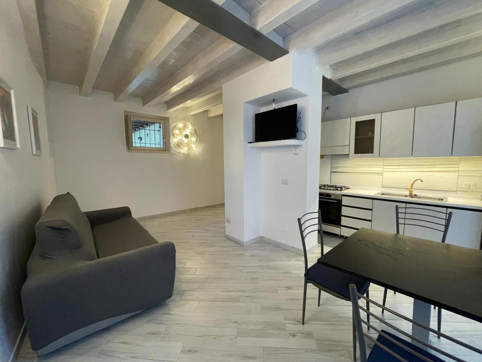 Dimora San Giulio Apartment Bonate Sotto ภายนอก รูปภาพ